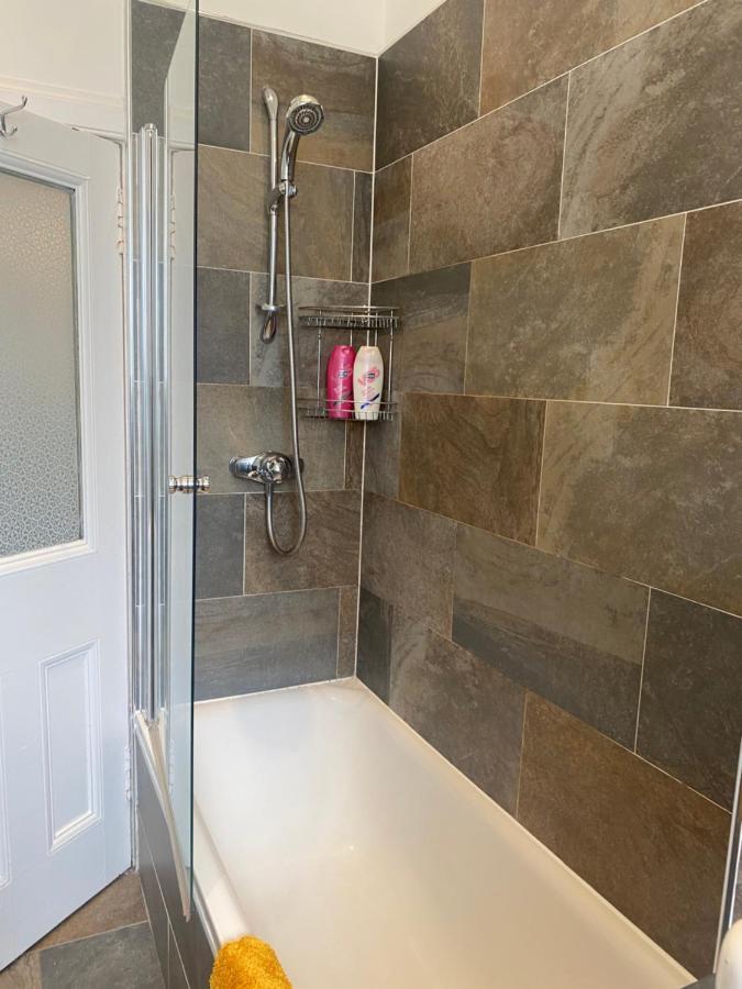 Lovely Main Door 2 Bed Apartment エディンバラ エクステリア 写真